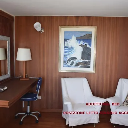 Le Petite Apartament